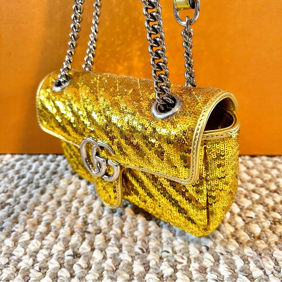 Gucci GG Marmont Mini Gold Sequin Shoulder Bag - Picture 3 of 14